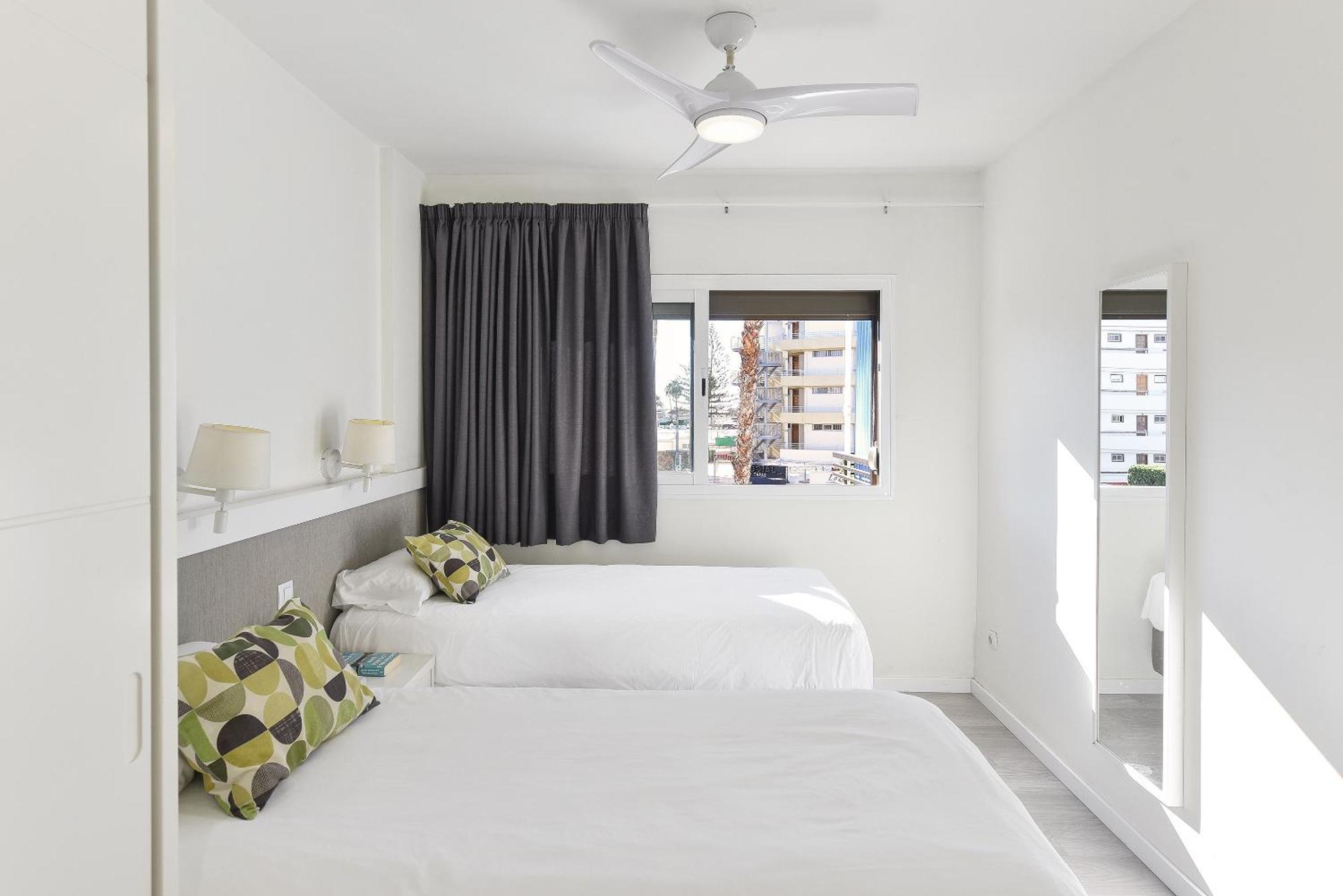 Modern Iguazu Apartment Плая дел Инглес Екстериор снимка